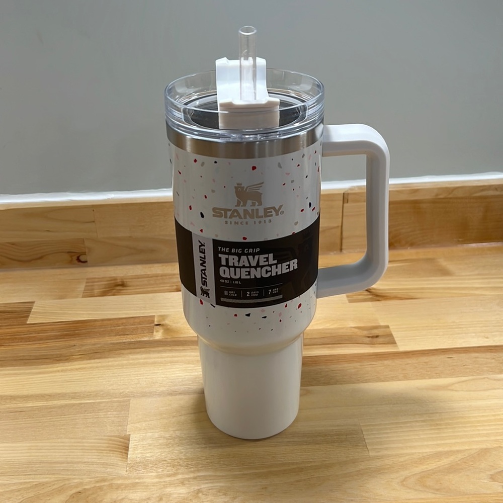 Stanley The Big Grip Travel Quencher 40oz White Terrazzo Pearlescent- New In Box